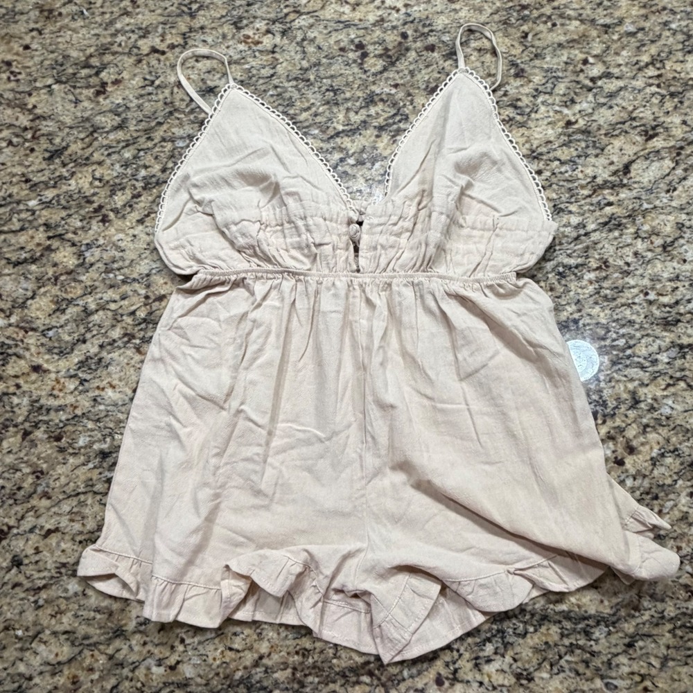 ChicMe Womens Beige V-Neck Ruffle Hem Romper Size L Crochet Trim Boho Jumpsuit